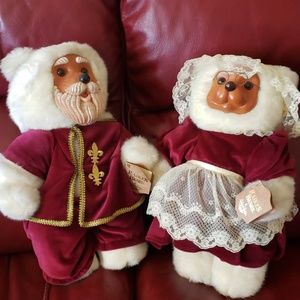 Robert Raikes Santa Claus and Mrs. Claus Bears